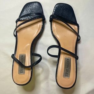 Steve Madden Loft Kitten Heel, in black snake skin